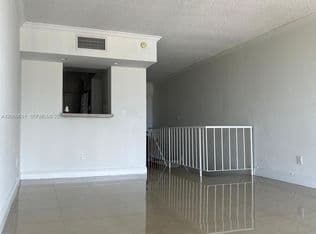 2+1 Condo — 9210 Fontainebleau Blvd APT 506, Miami, 33172