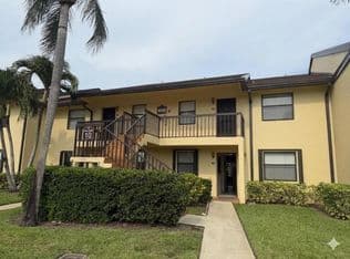 2-bedroom Condo — 4688 Lucerne Lakes Blvd Boulevard E #104, Lake Worth, 33467