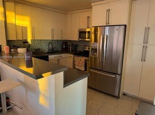 2-bedroom Condo — 2750 NE 183rd St APT 1503, Aventura, 33160