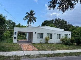 3+1 Müstakil ev — 470 NE 130th St, North Miami, 33161