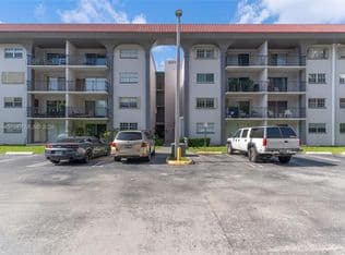 2+1 Condo — 8101 SW 72nd Ave APT 123W, Miami, 33143