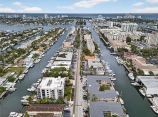 2-bedroom Condo — 1510 SE 15th Street #310, Fort Lauderdale, 33316