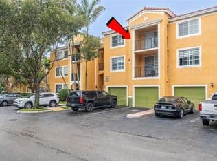 2+1 Condo — 2280 E Preserve Way APT 303, Hollywood, 33025