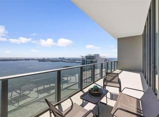 4-bedroom Condo — 480 NE 31st St Unit Penthouse 5303, Miami, 33137