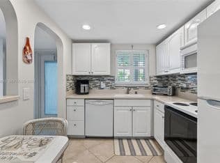 1+1 Condo — 6650 Royal Palm Blvd #207C, Pompano Beach, 33063