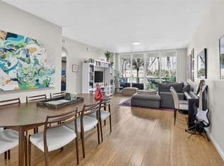 3+1 Condo — 3340 NE 190th St APT 402, Aventura, 33180