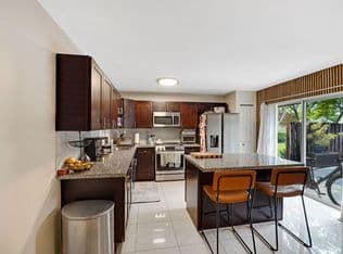 2+1 Townhouse — 8910 SW 20th Place #A-23, Davie, 33324