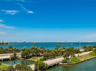 2+1 Condo — 600 NE 36th St APT 706, Miami, 33137