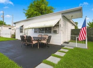 2-bedroom Single-Family Home — 2118 Coolidge St, Hollywood, 33020