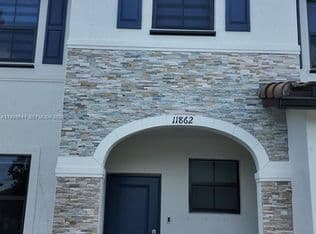 3+1 Townhouse — 11862 SW 246th Ter, Homestead, 33032