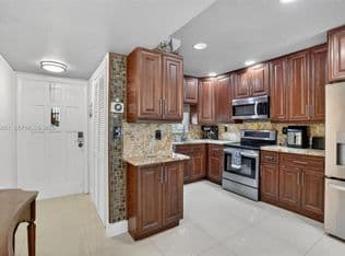 2-bedroom Condo — 8941 S Hollybrook Blvd APT 205, Pembroke Pines, 33025