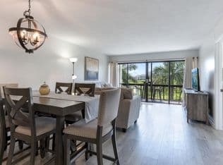2+1 Condo — 3050 Presidential Way #305, West Palm Beach, 33401