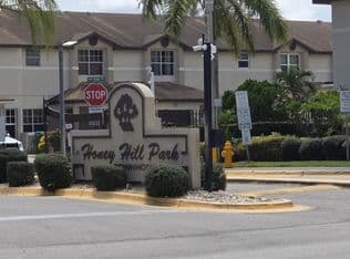 4-bedroom Townhouse — 19802 NW 33rd Court, Miami Gardens, 33056