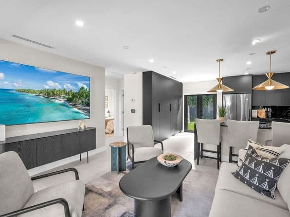 3-bedroom Apartment — 400 NW 45th St #Id1344554p, Miami, FL 33127