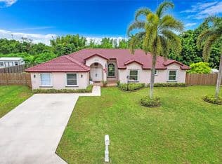 5-bedroom Single-Family Home — 28565 SW 158th Ct, Homestead, 33033