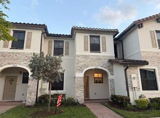 3+1 Townhouse — 11832 SW 245th Ter, Homestead, 33032