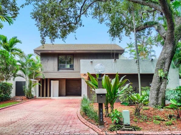 3+1 Müstakil ev — 7828 SW 118th Ct, Miami, FL 33183