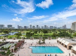 1+1 Condo — 20301 W Country Club Dr APT 825, Aventura, 33180