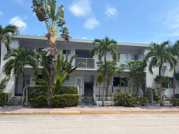 1-bedroom Apartment — 525 77th St #6, Miami Beach, FL 33141