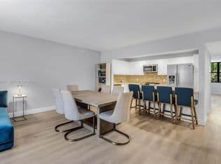 2+1 Condo — 3350 NE 192nd St #4Q-B, Aventura, 33180