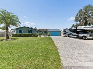 4-bedroom Single-Family Home — 405 CHAPEL HILL Boulevard, Boynton Beach, 33435