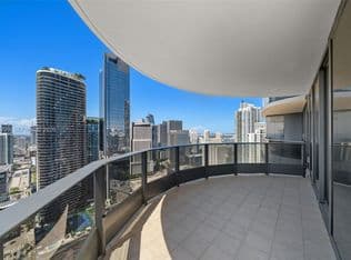 2-bedroom Condo — 1000 Brickell Plz #4212, Miami, 33131