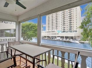 2+1 Condo — 450 Paradise Isle Blvd APT 204, Hallandale Beach, 33009