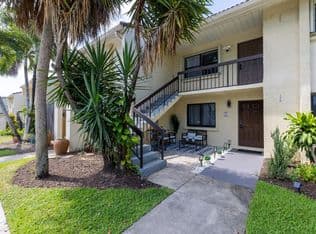 2+1 Condo — 22415 SW 61ST Way #206, Boca Raton, 33428