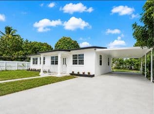 4+1 Müstakil ev — 18045 NW 2nd Pl, Miami Gardens, 33169