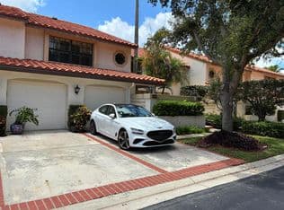 3-bedroom Townhouse — 7895 La Mirada Drive, Boca Raton, 33433