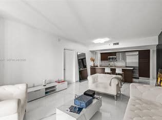 2+1 Condo — 55 SE 6th St APT 1203, Miami, 33131