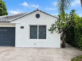 5-bedroom Single-Family Home — 5861 SW 149th Ct, Miami, 33193