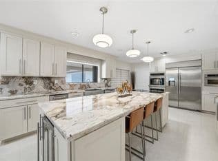 5+1 Müstakil ev — 15130 SW 164th Ter, Miami, 33187