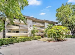 2+1 Condo — 1205 Mariposa Ave APT 307, Coral Gables, 33146