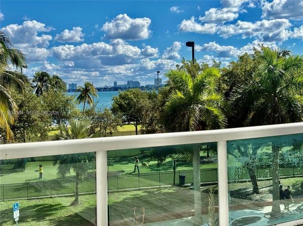 1-bedroom Condo — 1800 N Bayshore Dr APT 306, Miami, FL 33132