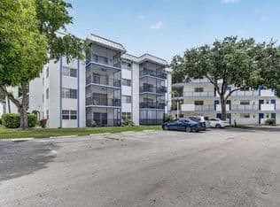 1-bedroom Condo — 6001 N Falls Circle Drive #306, Fort Lauderdale, 33319