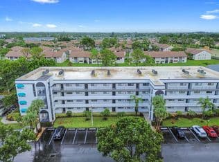 2+1 Condo — 4725 LUCERNE LAKES Boulevard E #202, Lake Worth, 33467