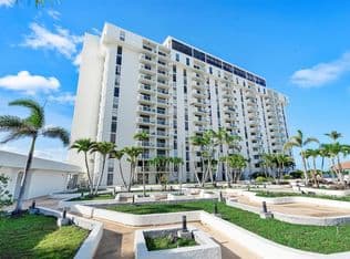 2+1 Condo — 13499 Biscayne Blvd APT 406, North Miami, 33181