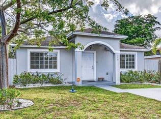 3-bedroom Single-Family Home — 348 NW 40th Court, Oakland Park, 33309