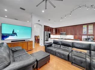4-bedroom Single-Family Home — 1135 Satinleaf St, Hollywood, 33019