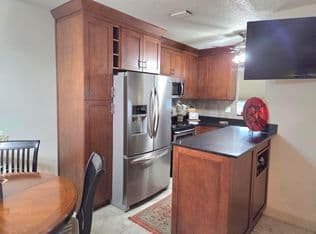 2+1 Condo — 2100 NE 38th Street NE #207, Pompano Beach, 33064
