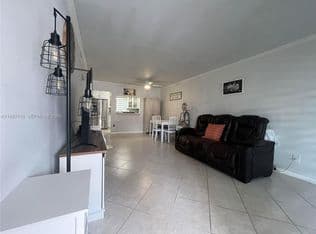 2+1 Condo — 5387 SW 40th Ave APT 103, Fort Lauderdale, 33314