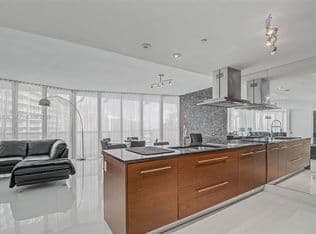2+1 Condo — 495 Brickell Ave APT 3504, Miami, 33131