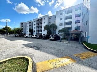 2-bedroom Condo — 8145 NW 7th St APT 404, Miami, 33126