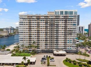 Condo — 1965 S Ocean Dr APT 3L, Hallandale, 33009