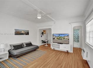 Condo — 717 Espanola Way APT 204, Miami Beach, 33139