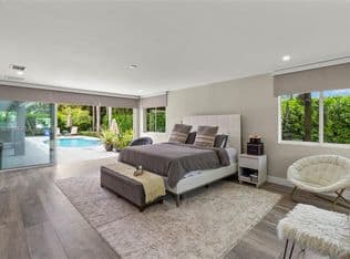 5-bedroom Single-Family Home — 12900 SW 112th Ave, Miami, 33176