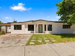 6-bedroom Single-Family Home — 191 SE 6th Ave, Hialeah, 33010