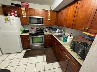 2+1 Condo — 3600 NW 21st St APT 301, Fort Lauderdale, 33311