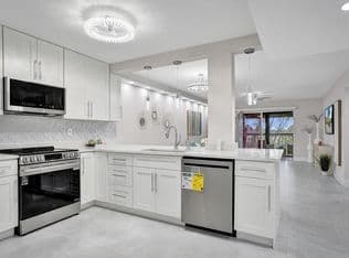 2+1 Condo — 7146 Huntington Lane #402, Delray Beach, 33446